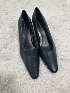 👢 Naturalizer Leather Heels